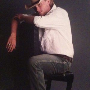 Meet your Posher, Dustin